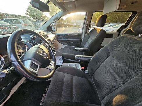 Used 2015 Dodge Grand Caravan SE w/ Quick Order Package 29E SE FWD image 19
