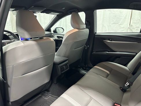 Used 2025 Toyota Camry SE image 48