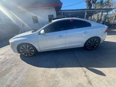 Used 2015 Volvo S60 T6 Platinum image 13