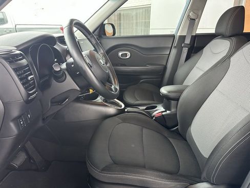 Used 2017 Kia Soul + w/ Designer's Package image 21