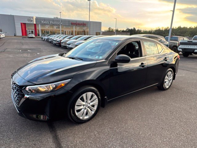 Certified 2025 Nissan Sentra S FWD image 32