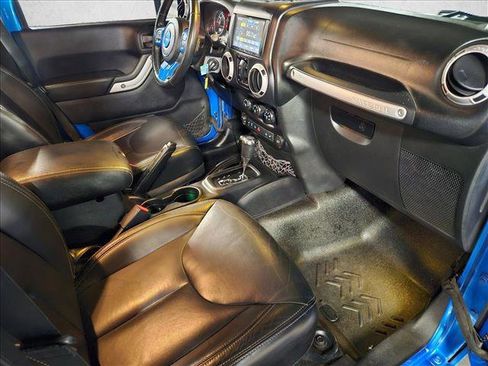 Used 2016 Jeep Wrangler Unlimited Rubicon image 17