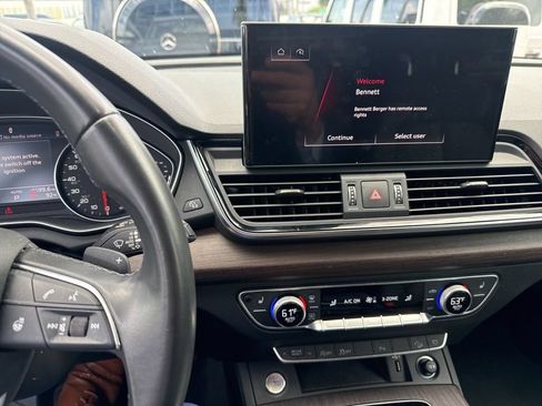 Used 2022 Audi Q5 2.0T Premium w/ Convenience Package AWD/4WD image 3