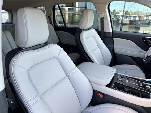 New 2026 Lincoln Aviator Premiere image 19
