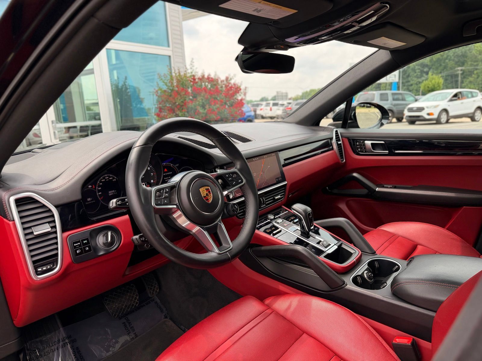 Used 2021 Porsche Cayenne Coupe AWD/4WD image 27