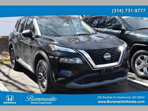 Used 2023 Nissan Rogue S image 1