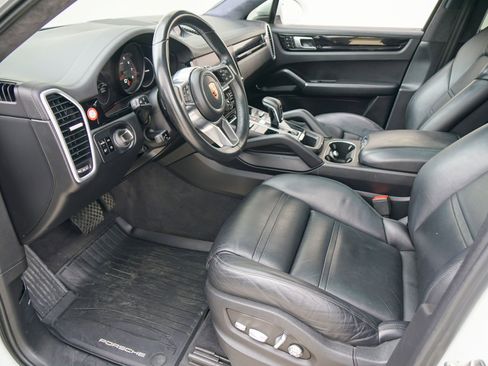Used 2020 Porsche Cayenne image 20