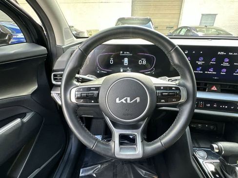 Certified 2025 Kia Sportage EX FWD image 22