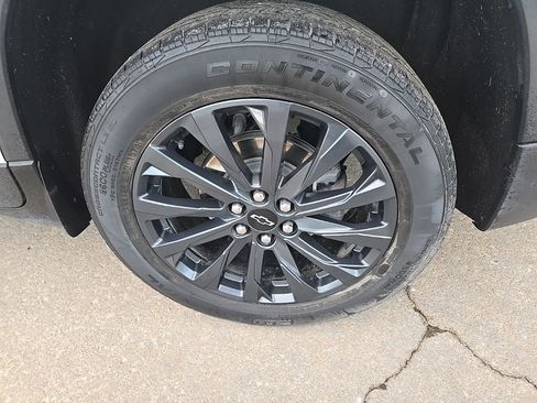 Used 2022 Chevrolet Traverse RS image 21