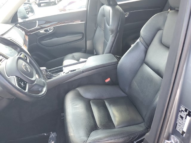 Used 2019 Volvo XC90 T6 Momentum AWD/4WD image 17