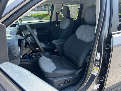 New 2026 Ford Maverick XLT w/ XLT Luxury Package FWD image 16
