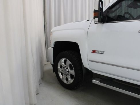 Used 2018 Chevrolet Silverado 2500 LTZ w/ Duramax Plus Package AWD/4WD image 27