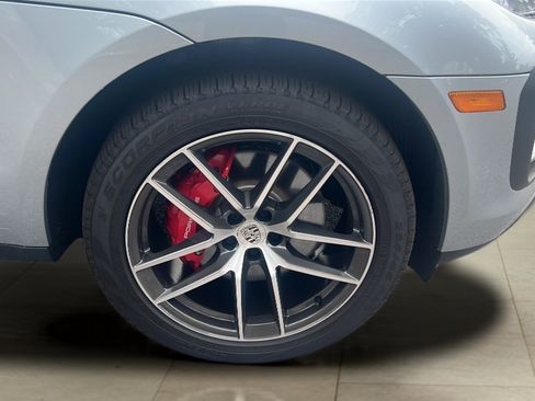 Certified 2025 Porsche Macan S AWD/4WD image 14