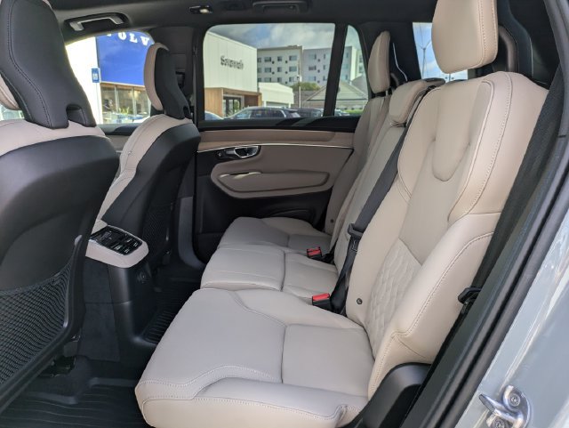 New 2026 Volvo XC90 T8 Plus w/ Protection Package Premier AWD/4WD image 14