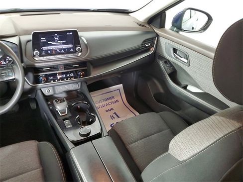 Used 2023 Nissan Rogue SV image 17