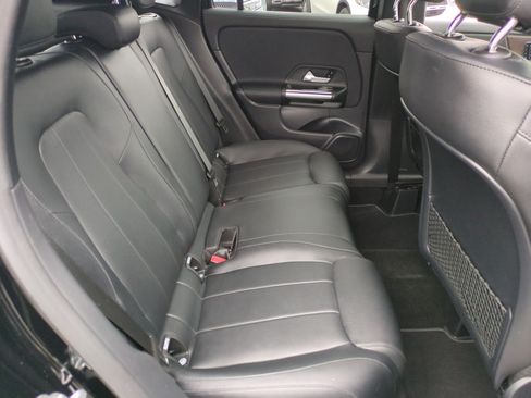 Certified 2023 Mercedes-Benz GLA 250 4MATIC image 31