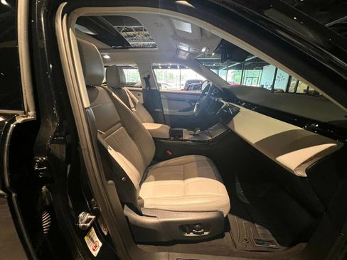 Used 2024 Land Rover Range Rover Evoque S AWD/4WD image 30