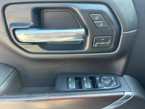 Used 2020 GMC Sierra 1500 SLT AWD/4WD image 23