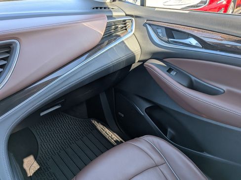 Used 2020 Buick Enclave Avenir w/ Avenir Technology Package image 16