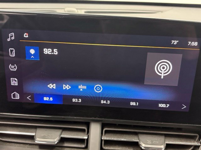 Used 2025 Chevrolet Trax LT w/ Driver Confidence Package FWD image 28