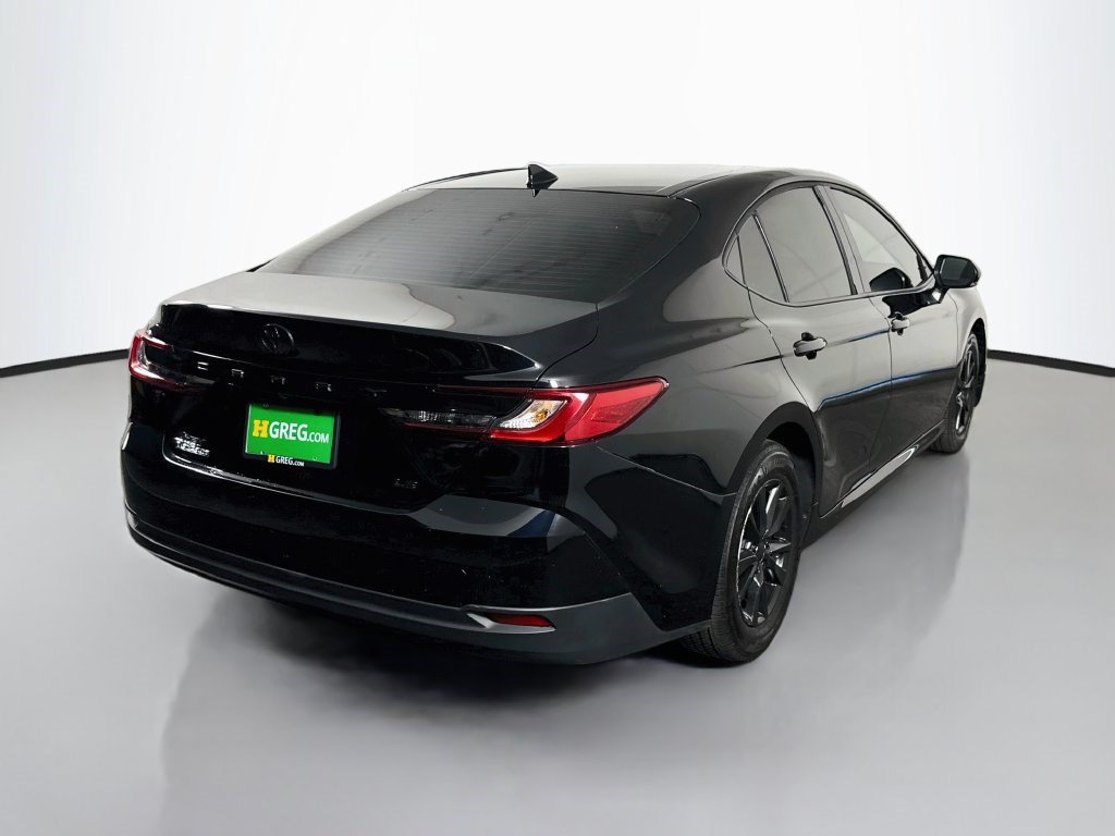 Used 2026 Toyota Camry LE FWD image 10