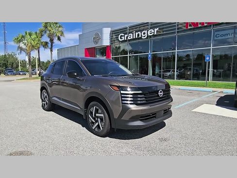 Used 2026 Nissan Kicks SV w/ SV Premium Package FWD image 18