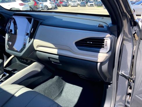 Used 2025 Subaru Forester Limited image 19