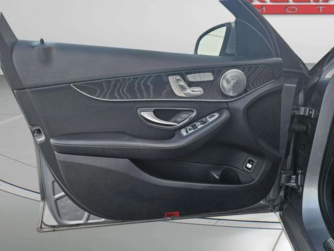 Used 2016 Mercedes-Benz C 300 4MATIC Sedan image 12
