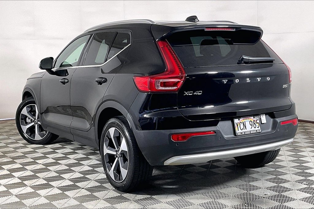 Used 2025 Volvo XC40 B5 Core w/ Protection Package Premier AWD/4WD image 13