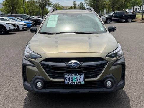 Used 2023 Subaru Outback Premium AWD/4WD image 3