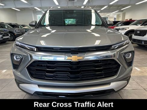 Used 2024 Chevrolet TrailBlazer LT w/ LT Cold Weather Package AWD/4WD image 18