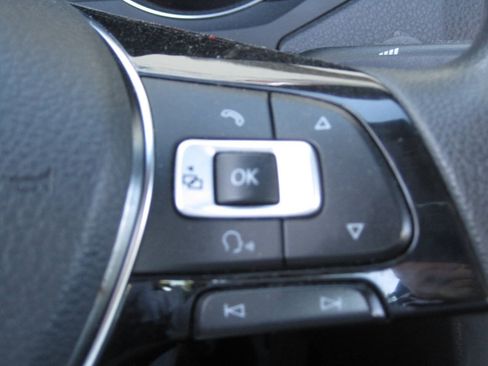 Used 2016 Volkswagen Jetta SE FWD image 35