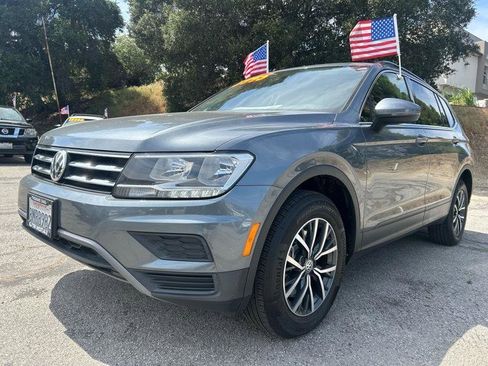 Used 2019 Volkswagen Tiguan SE w/ Panoramic Sunroof Package image 1