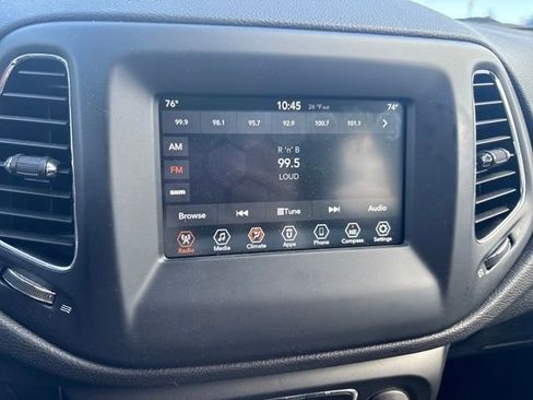 Used 2019 Jeep Compass Latitude image 21