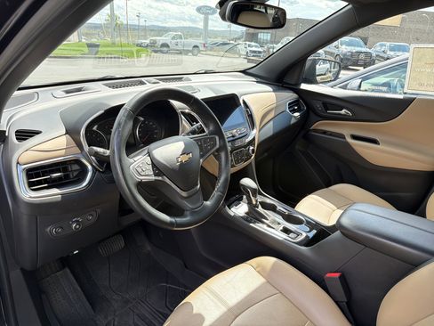 Used 2023 Chevrolet Equinox Premier AWD/4WD image 9