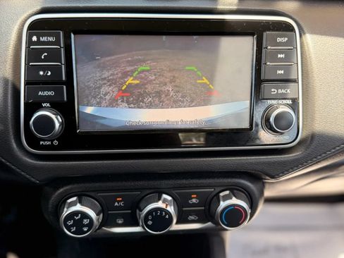Used 2021 Nissan Versa S FWD image 10