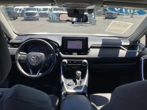 Used 2019 Toyota RAV4 XLE w/ Convenience Package AWD/4WD image 6