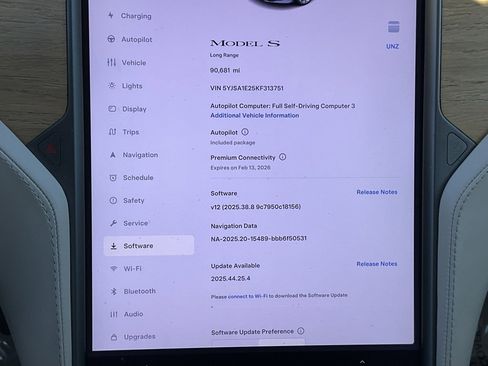 Used 2019 Tesla Model S Long Range image 43