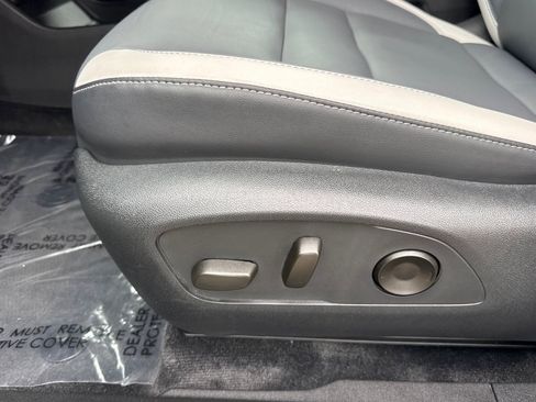 Used 2024 Honda Prologue Touring image 14