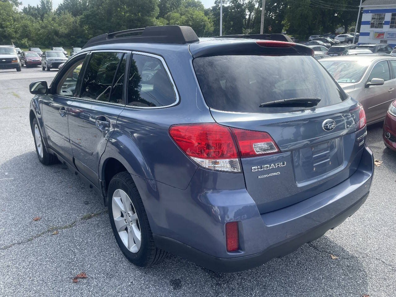 Used 2013 Subaru Outback 2.5i Premium AWD/4WD image 8
