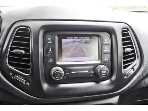 Used 2018 Jeep Compass Sport FWD image 24