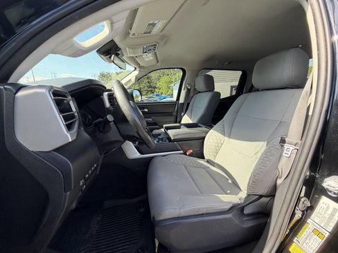 Used 2022 Toyota Tundra SR5 AWD/4WD image 13