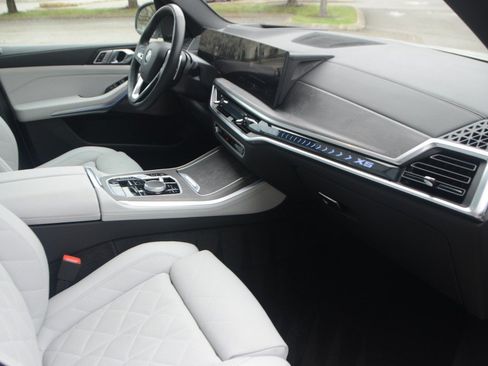 Used 2026 BMW X5 xDrive40i AWD/4WD image 4