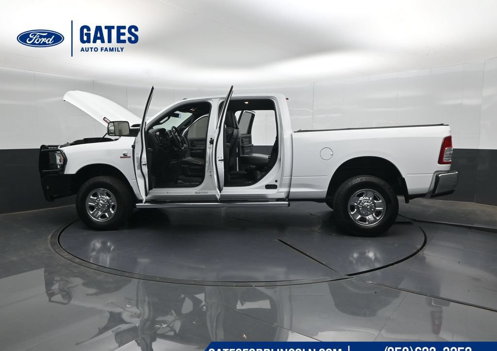 Used 2022 RAM 3500 Tradesman w/ Chrome Appearance Group AWD/4WD image 56