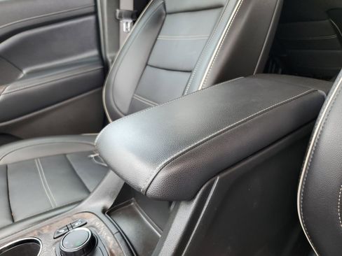 Used 2021 GMC Acadia Denali w/ Denali Technology Package image 87