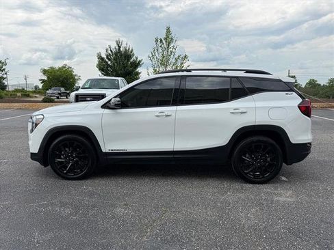 Used 2023 GMC Terrain SLT w/ Elevation Edition FWD image 6