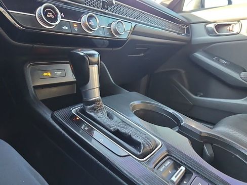 Used 2022 Honda Civic Sport image 16