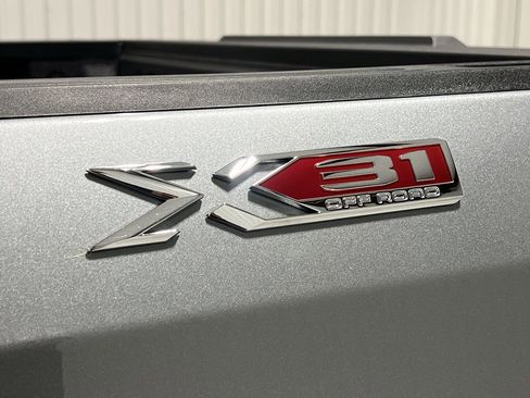 New 2026 GMC Sierra 1500 SLE image 33