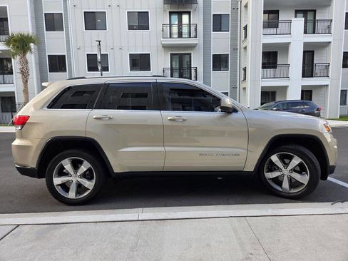 Used 2014 Jeep Grand Cherokee Laredo w/ Quick Order Package 23E RWD image 5
