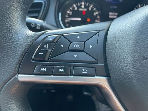 Used 2019 Nissan Rogue Sport S image 22